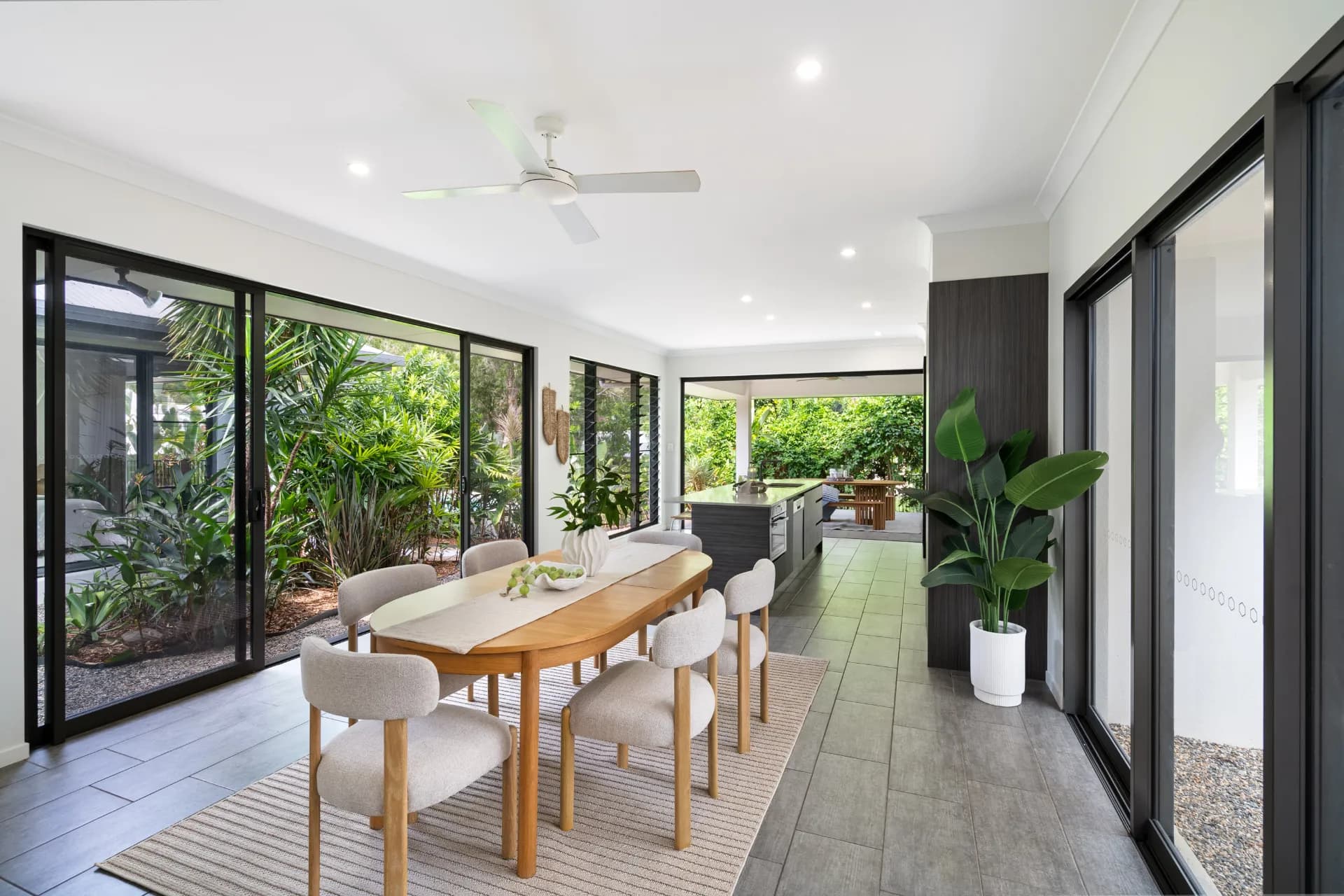 36 Freshwater Avenue, Palm Cove., Palm Cove - Thumbnail 5