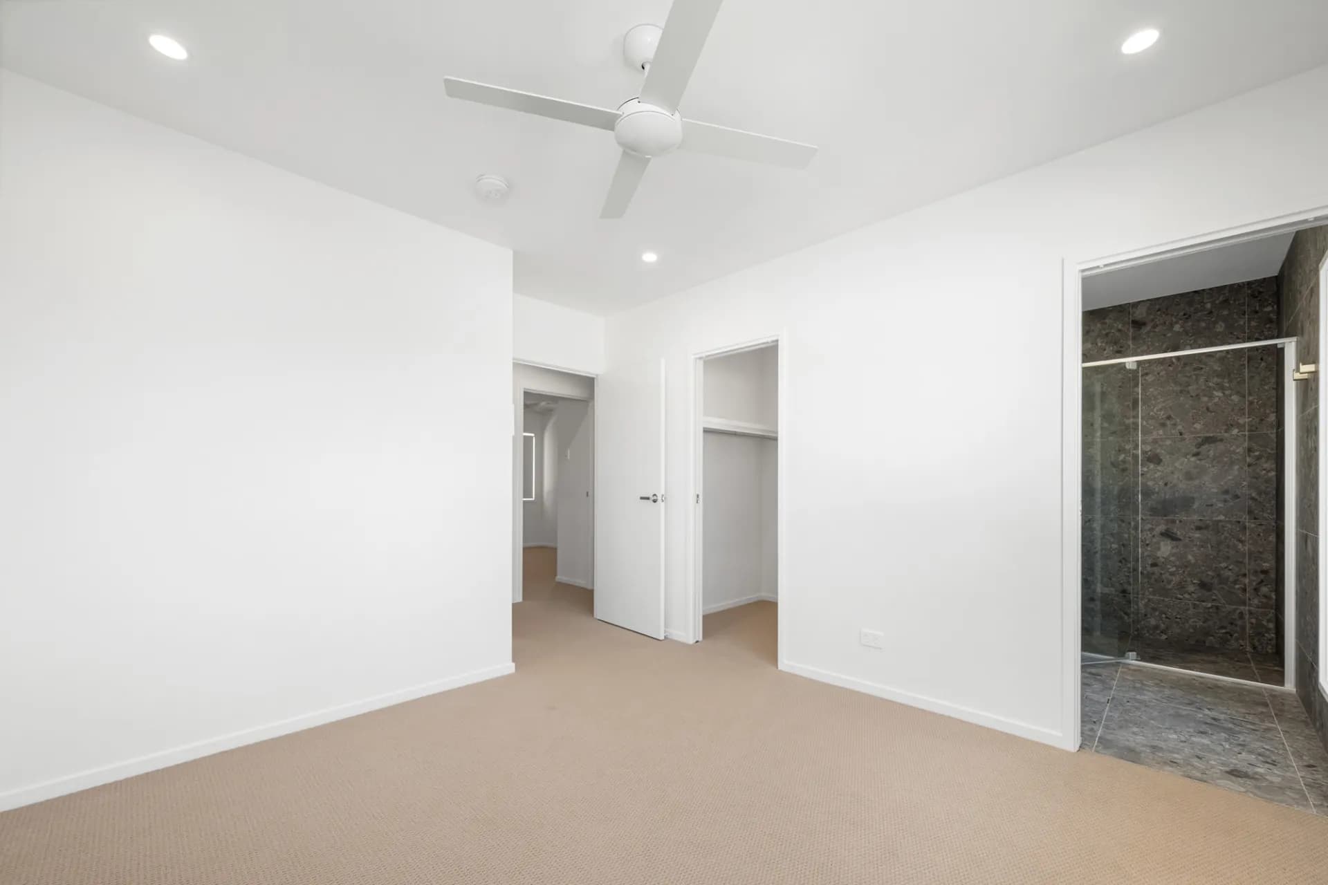 2/20 Headfort Street, Greenslopes - Thumbnail 4