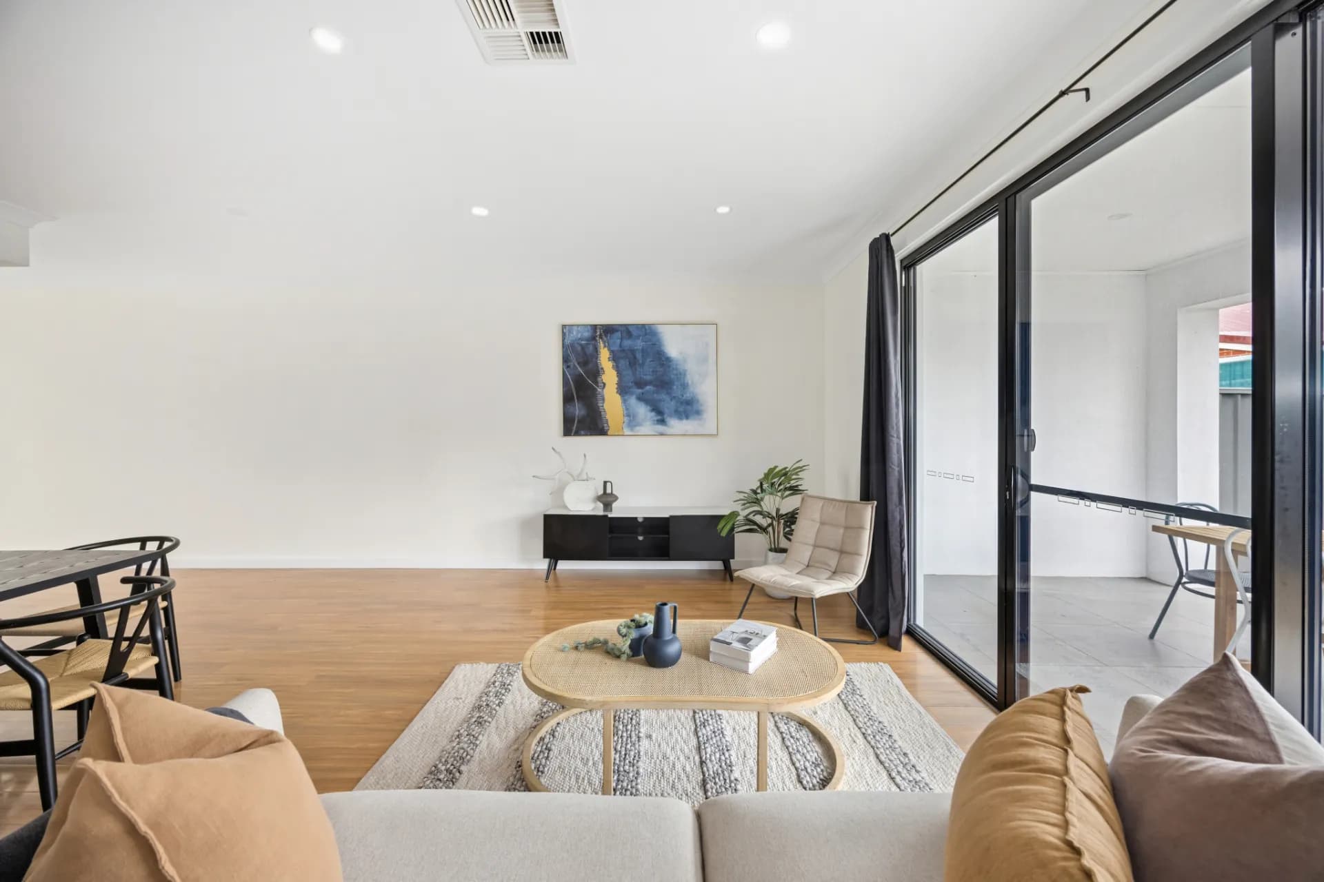 10 Ryan Avenue, South Plympton., South Plympton - Thumbnail 4