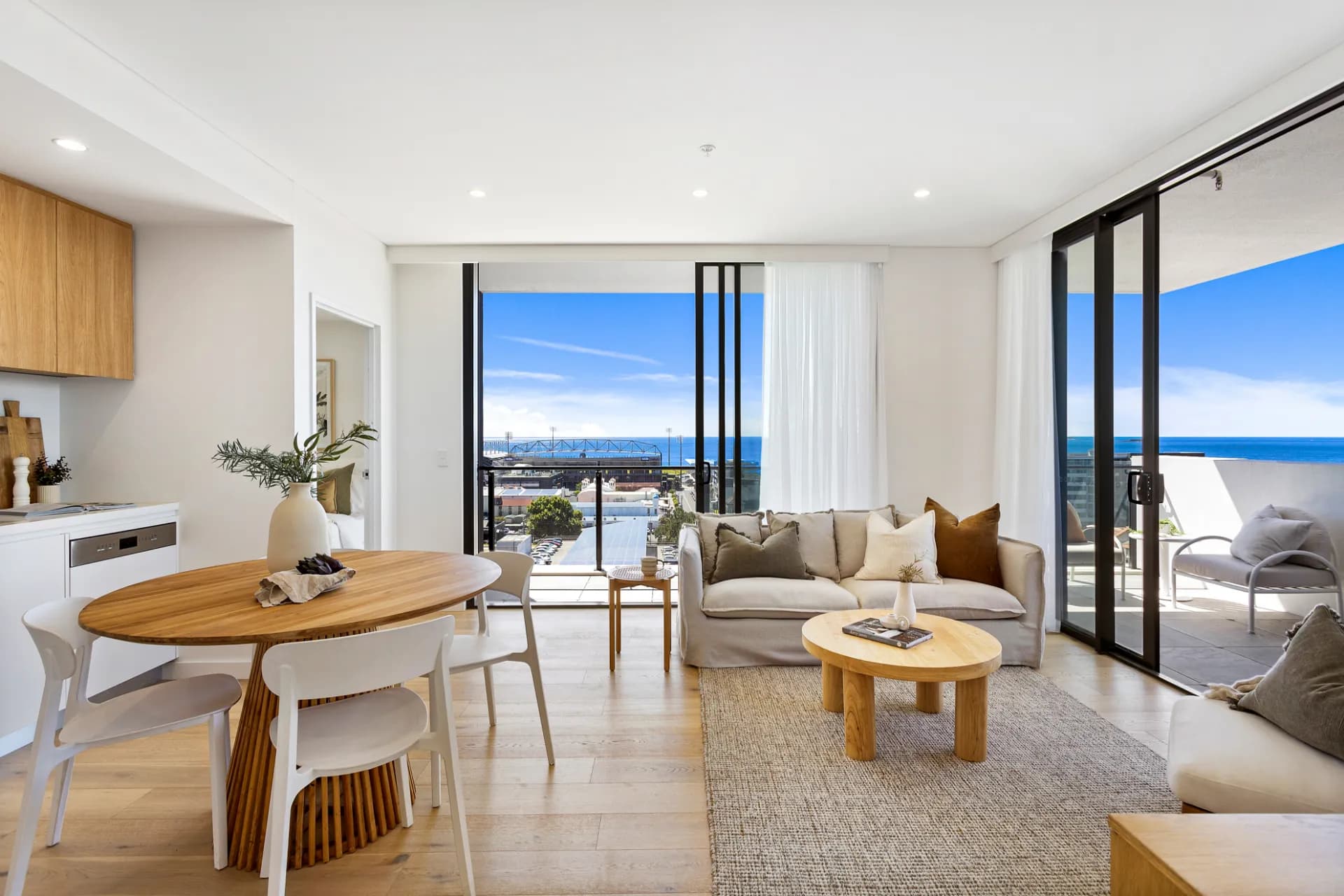 1001/71-77 Kembla Street, Wollongong., Wollongong - Thumbnail 2