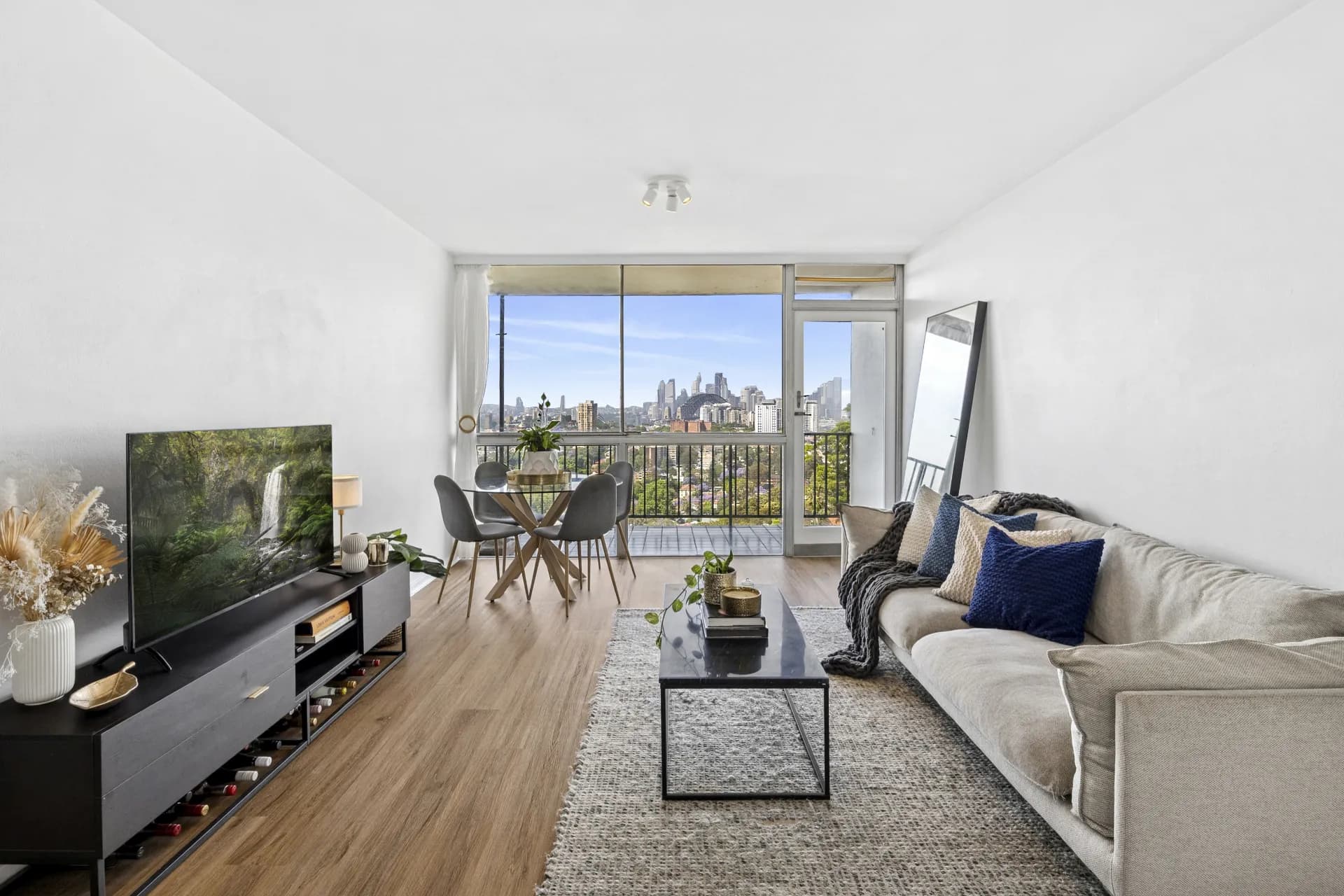 45/441 Alfred Street North (Access Via Merlin St), Neutral Bay., Neutral Bay - Thumbnail 2