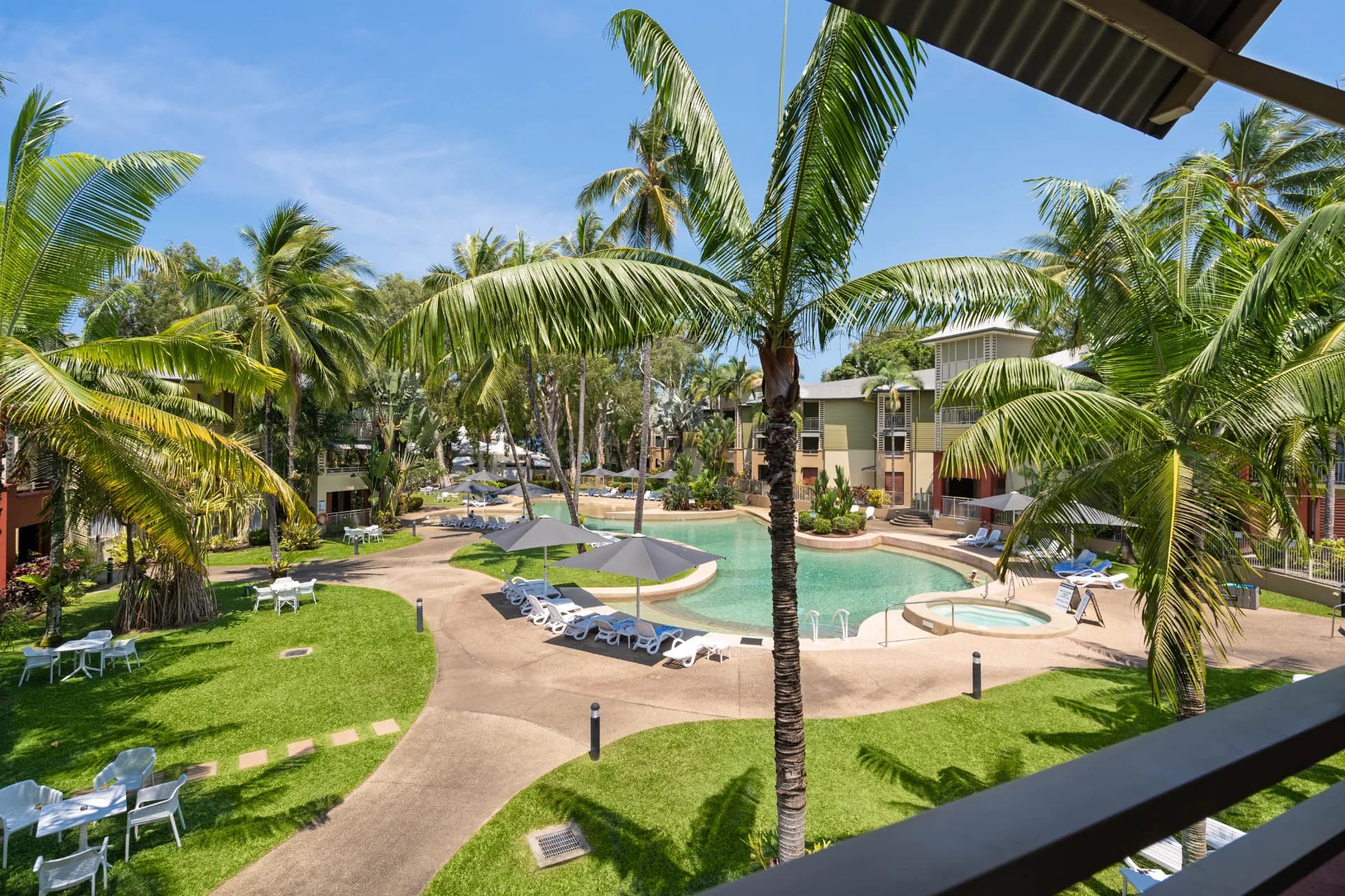 49 Williams Esplanade, Palm Cove - Thumbnail 2