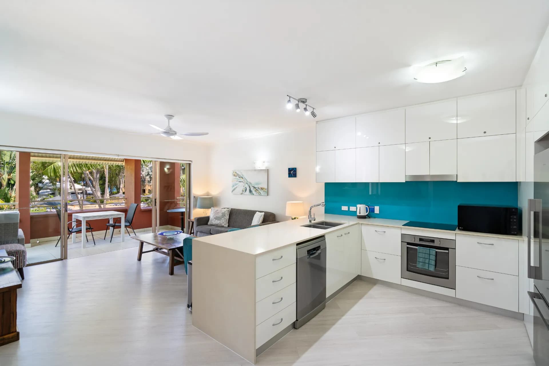 49 Williams Esplanade, Palm Cove - Thumbnail 7