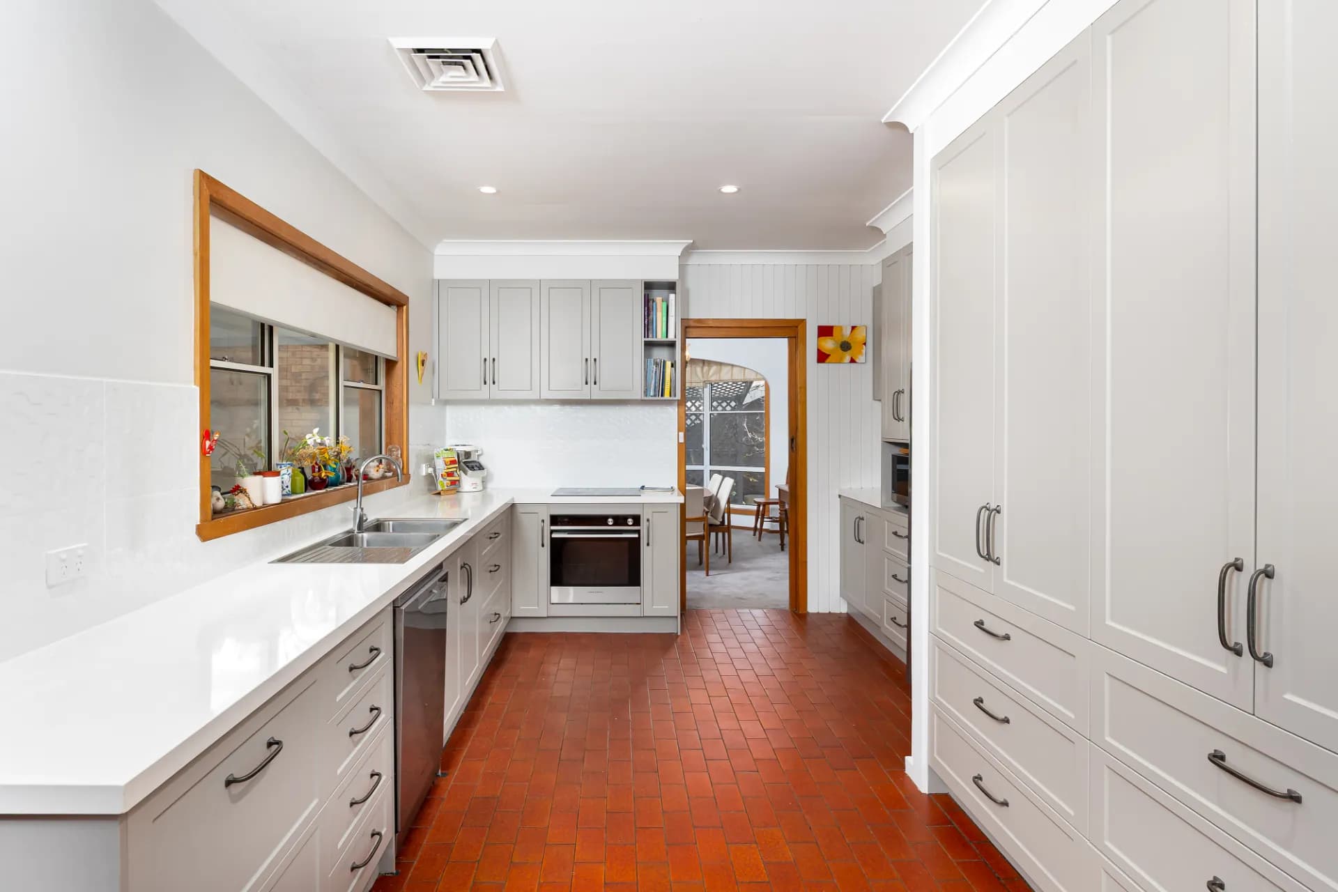 14 Andrews Avenue, Kooringal., Kooringal - Thumbnail 5