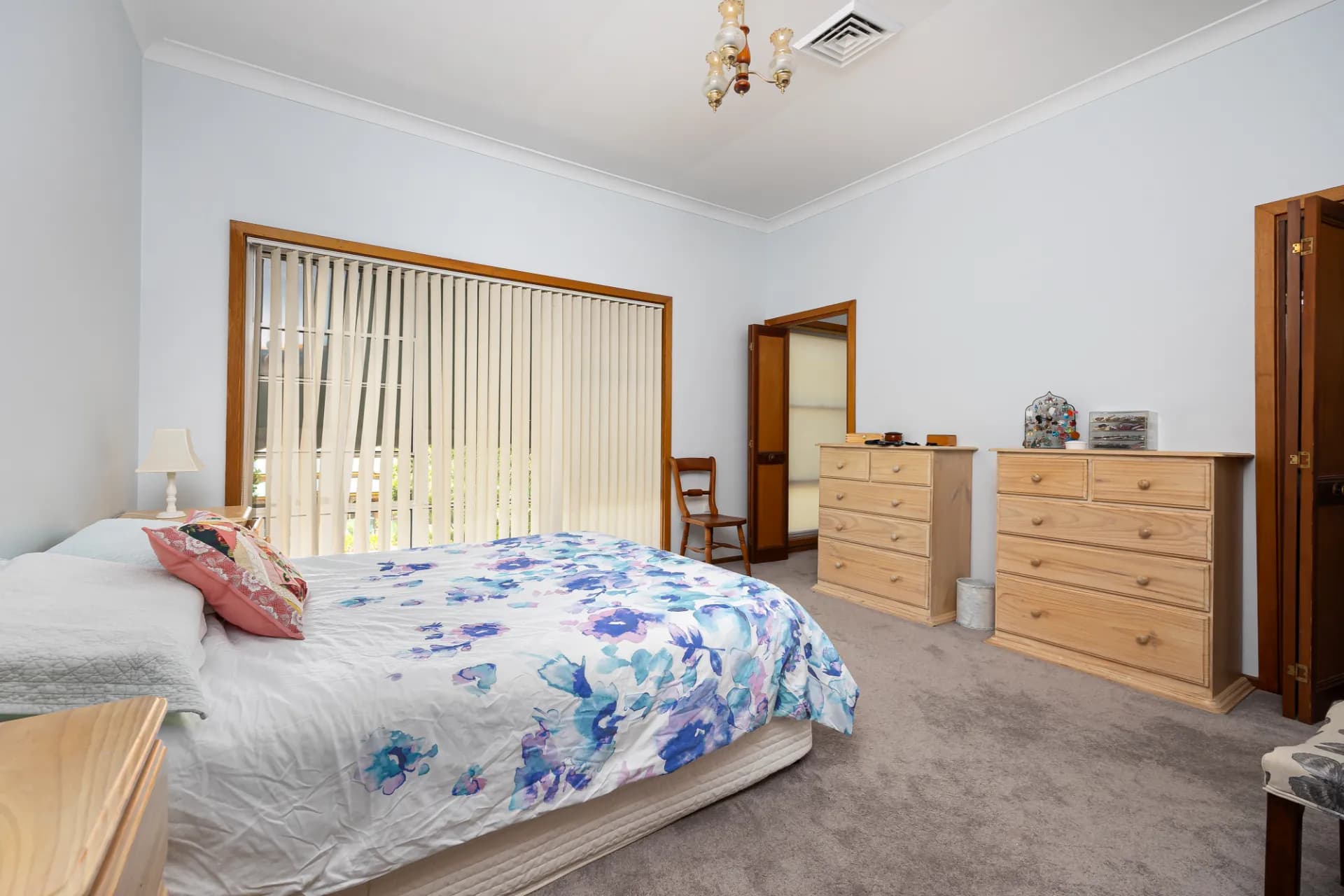 14 Andrews Avenue, Kooringal., Kooringal - Thumbnail 7