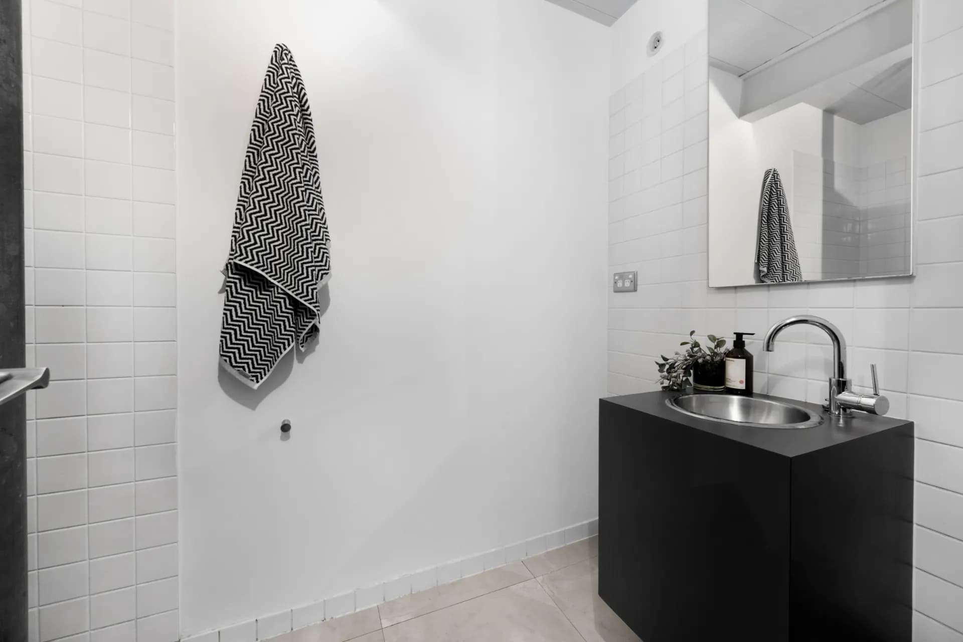 304/10 Hillingdon Place, Prahran - Thumbnail 4