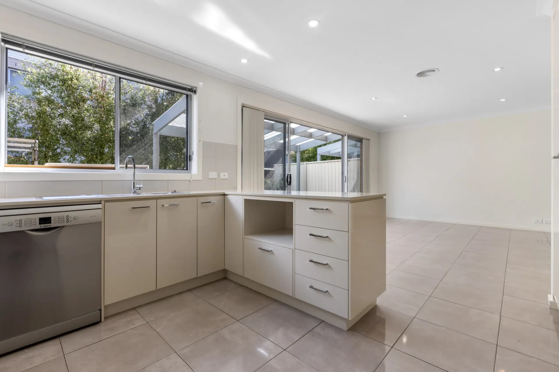 8/12 Mulloon Street, Queanbeyan., Queanbeyan - Thumbnail 6