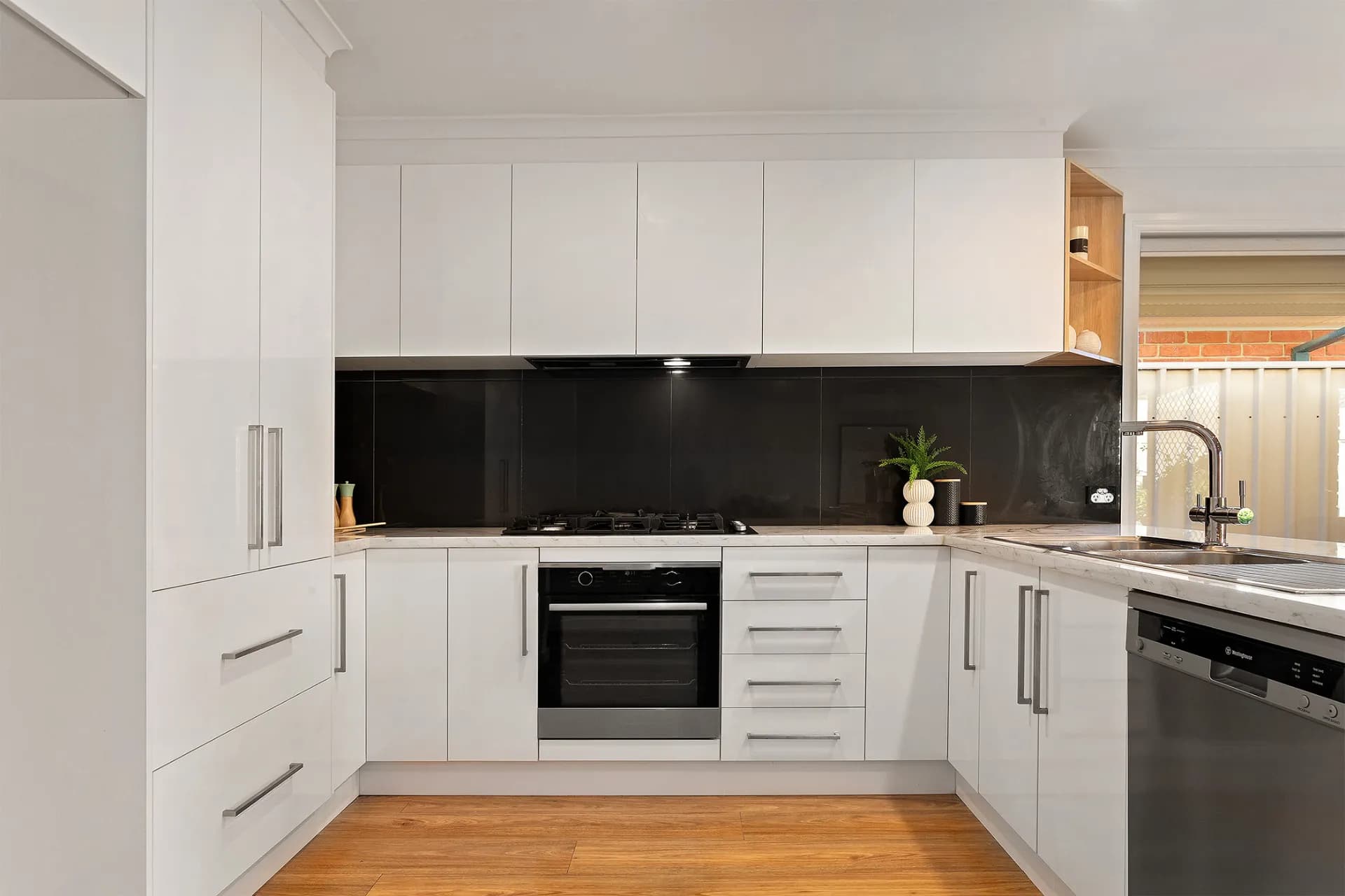 14 Noble Terrace, Allenby Gardens., Allenby Gardens - Thumbnail 6