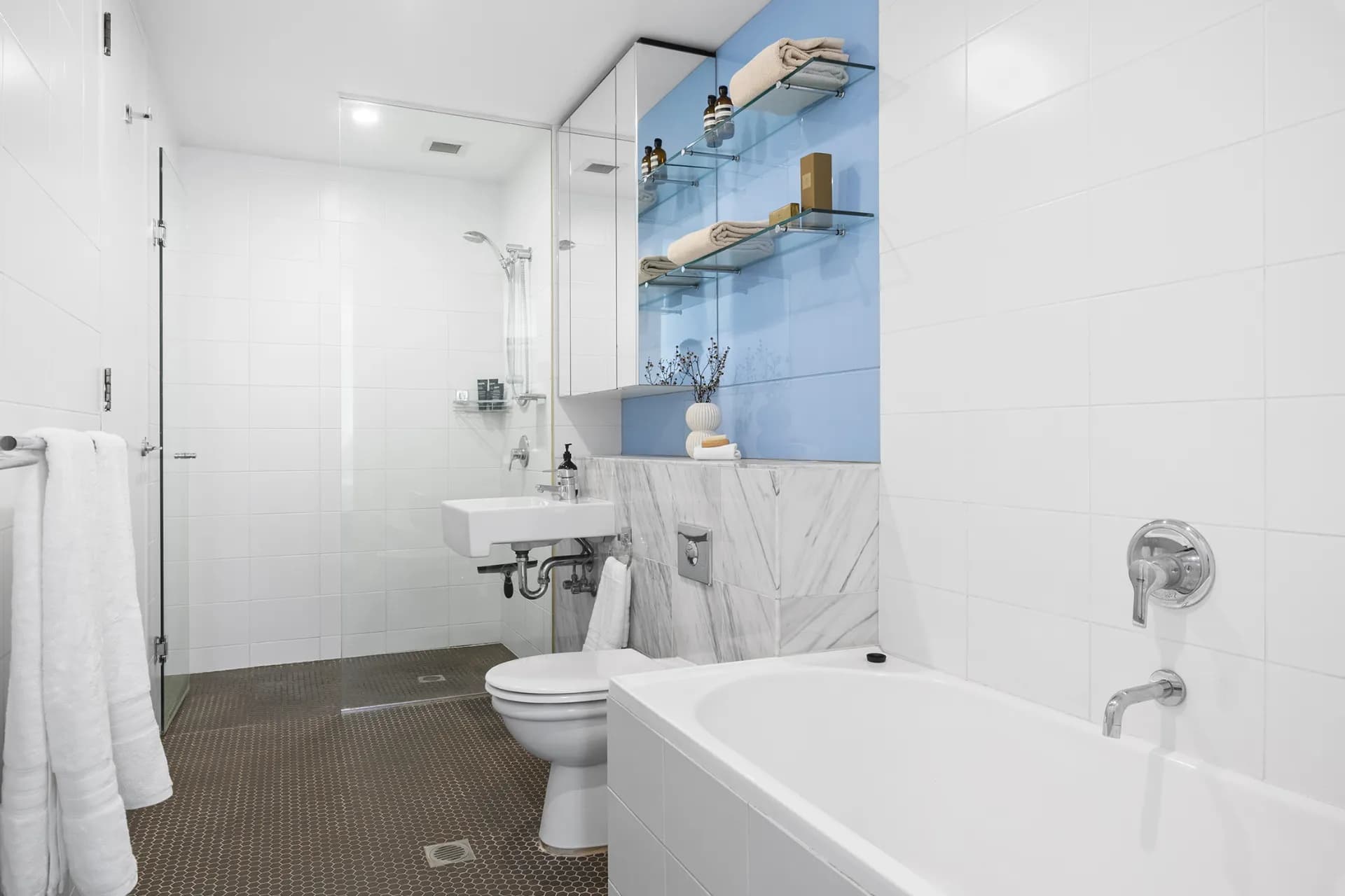 2507/4 Sterling Circuit, Camperdown., Camperdown - Thumbnail 8