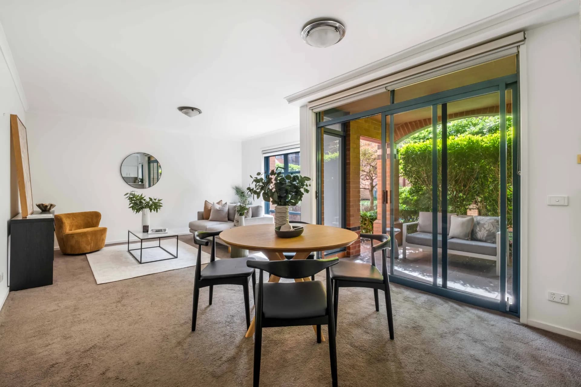 19/158-160 Wattletree  Road, Malvern., Malvern - Thumbnail 2