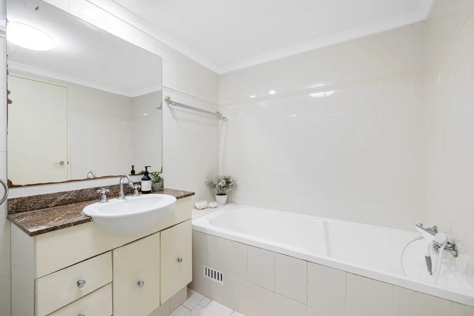 85/121-133 Pacific Highway, Hornsby., Hornsby - Thumbnail 6