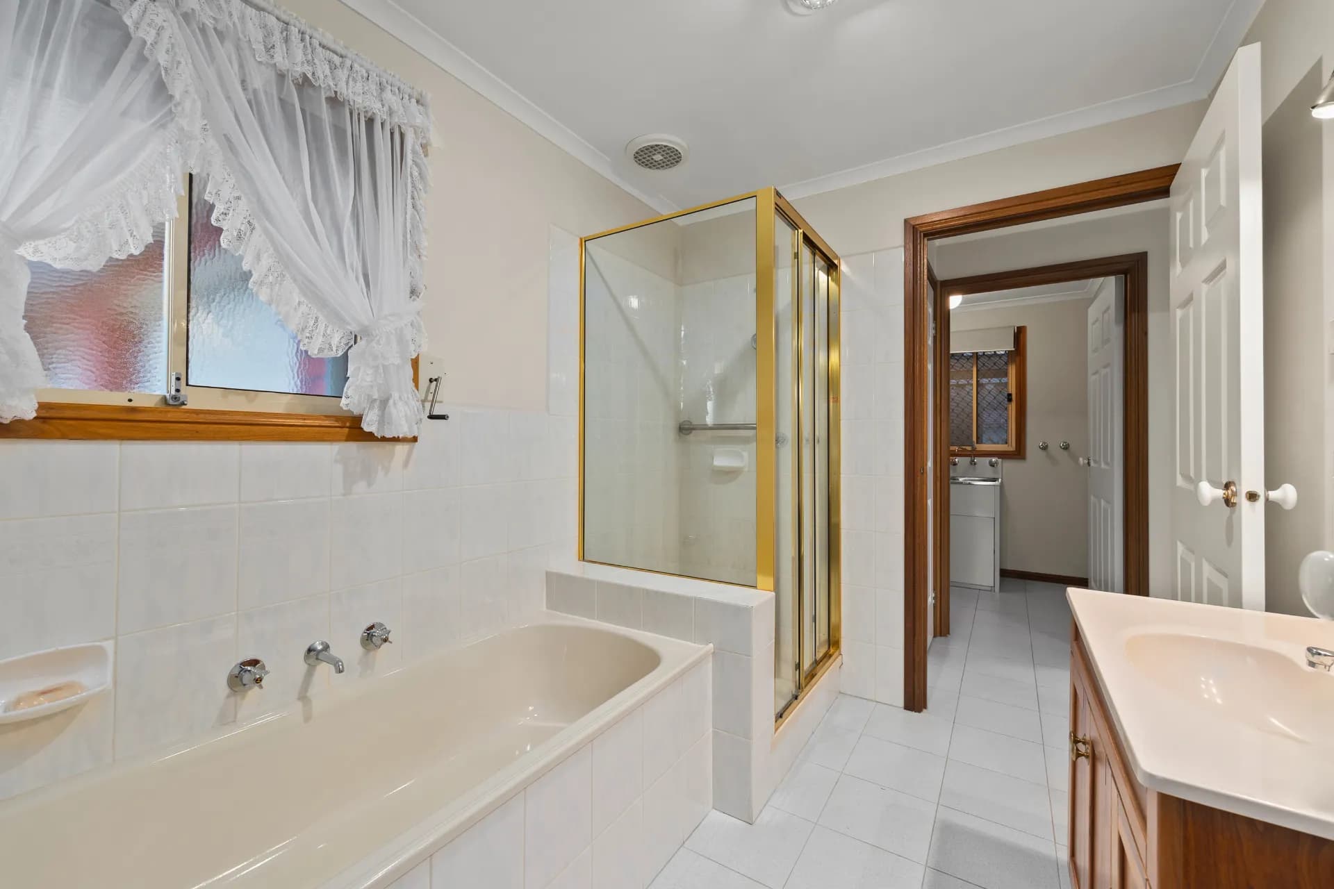 83 Myers  Parade, Altona Meadows., Altona Meadows - Thumbnail 5