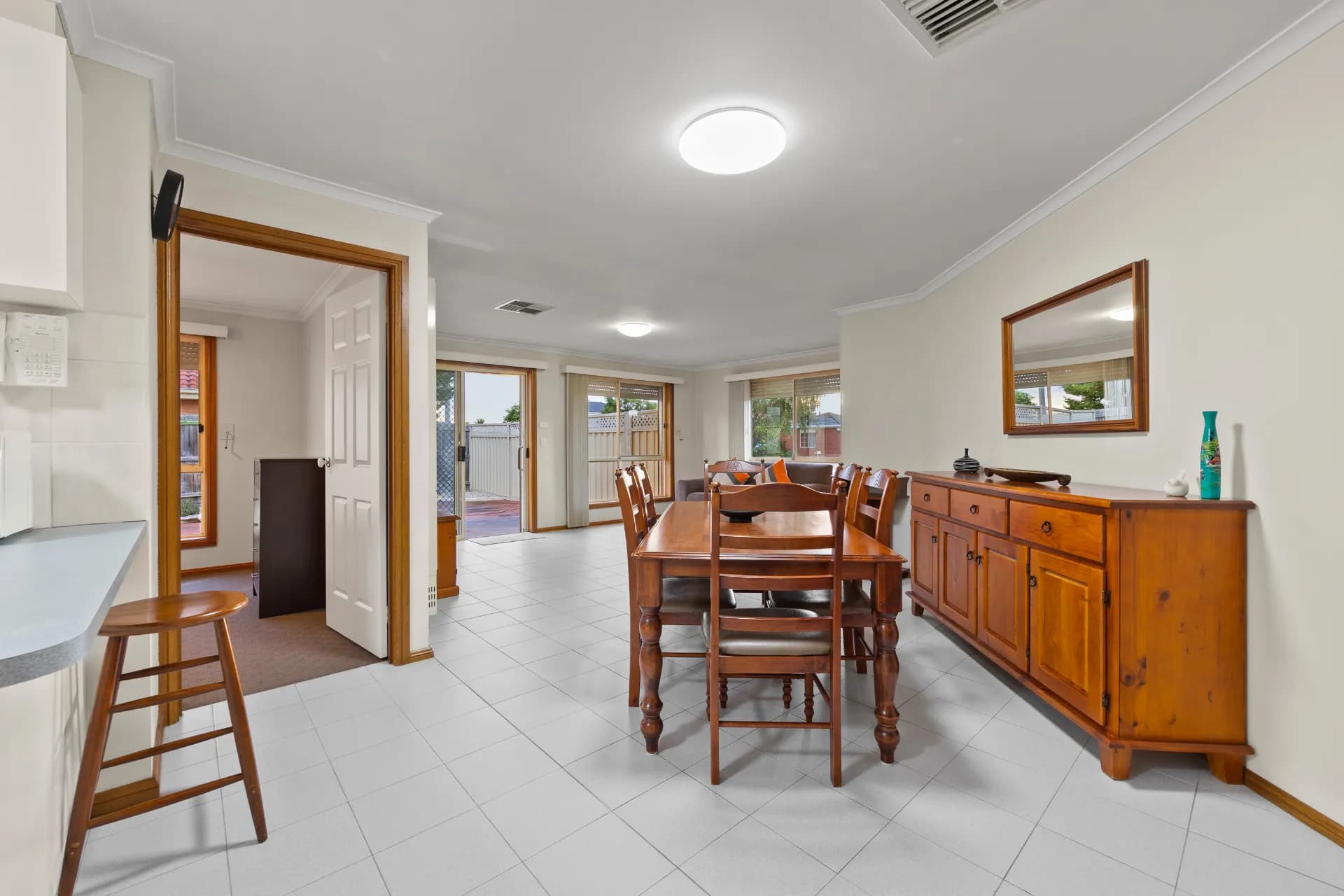 83 Myers  Parade, Altona Meadows., Altona Meadows - Thumbnail 8