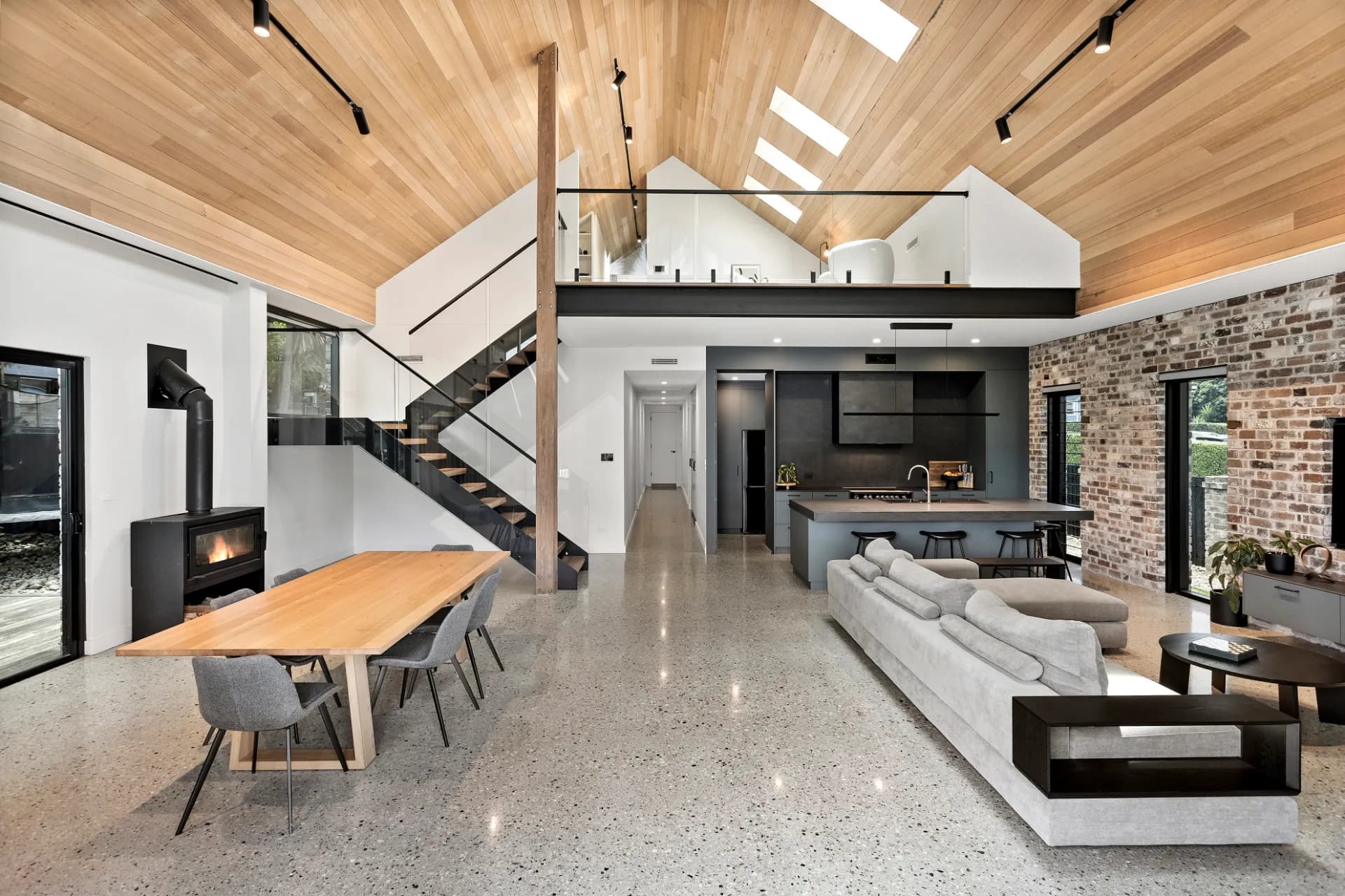 2 Campbell Street, Wollongong - Thumbnail 7