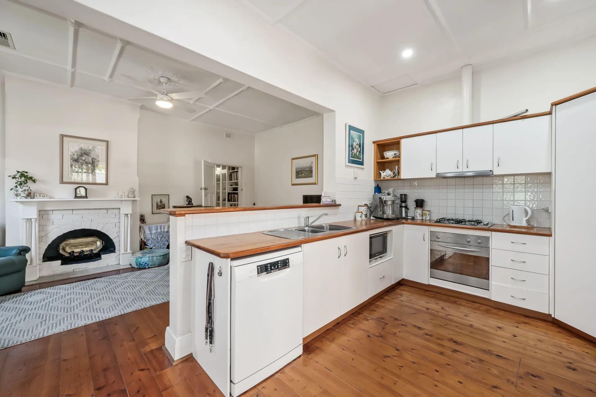 6 Sussex Street, Henley Beach, SA, Henley Beach - Thumbnail 3