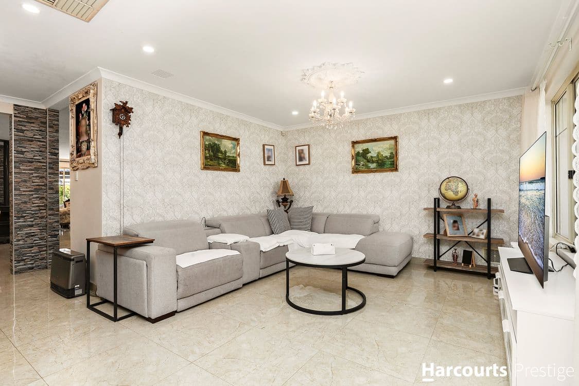 14 Goodwood Way, CANNING VALE, WA 6155, Canning Vale - Thumbnail 2