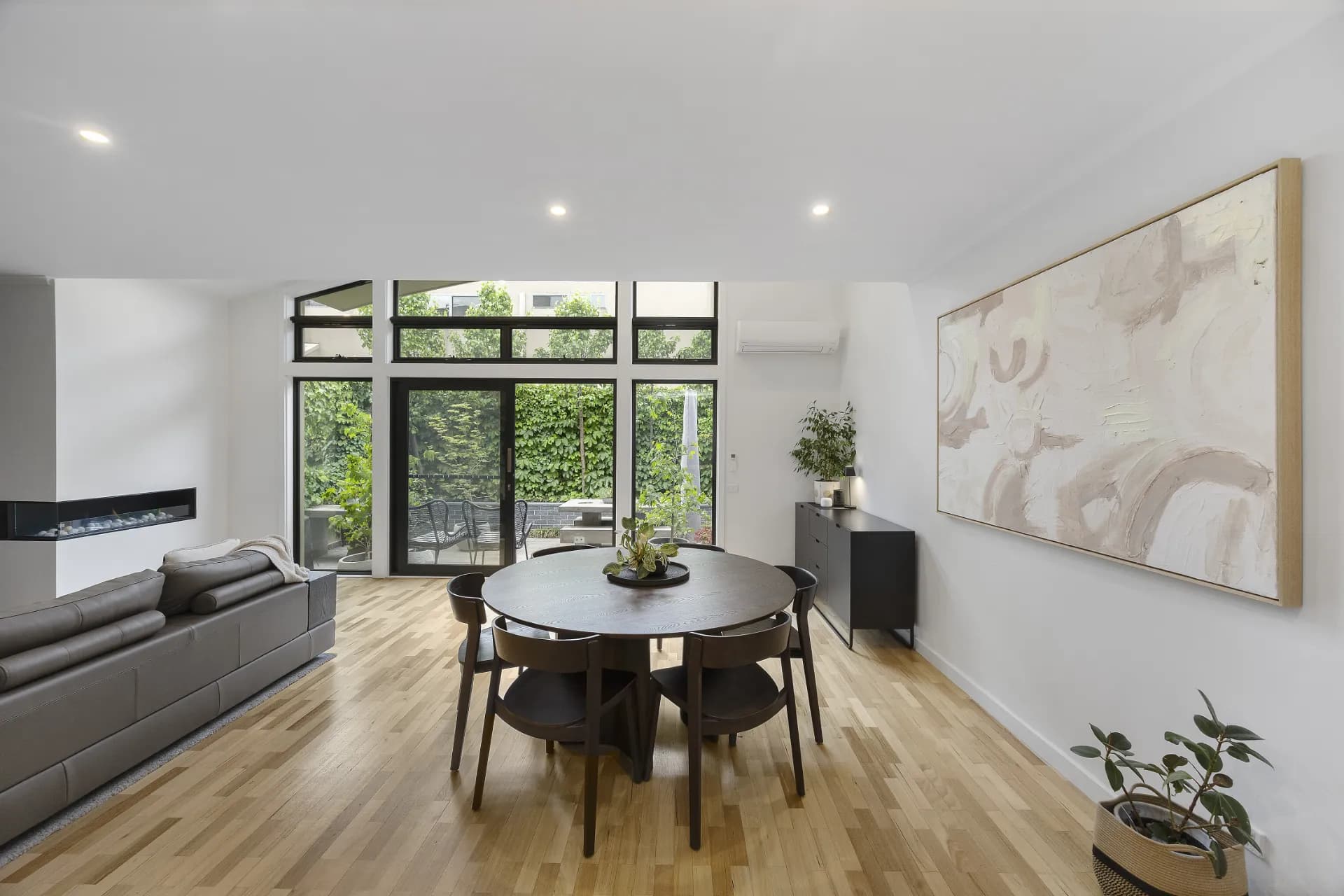 24 Atkinson Close, Windsor, VIC, Windsor - Thumbnail 5