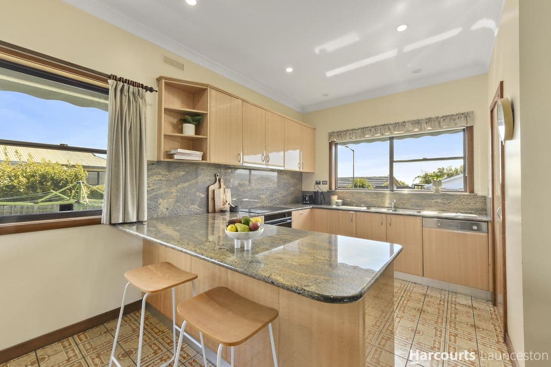 46 Rossmoyne Street, NORWOOD, TAS 7250, Norwood - Thumbnail 6