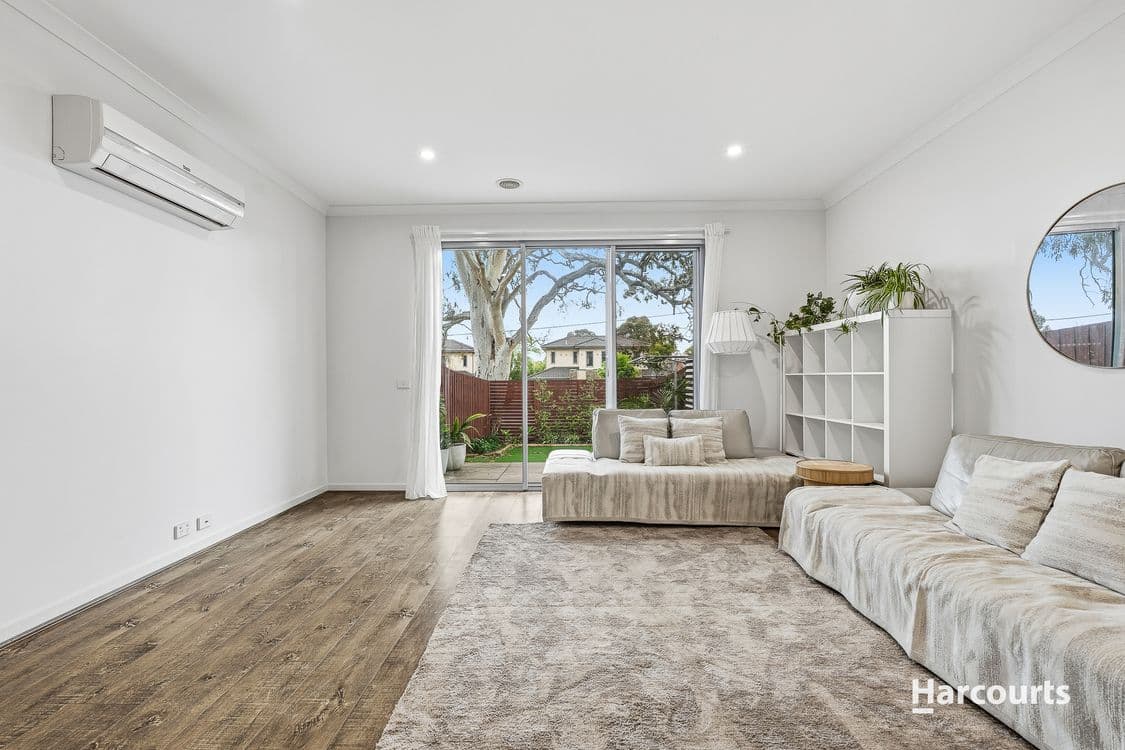 10 Baker Crescent, HEIDELBERG HEIGHTS, VIC 3081, Heidelberg Heights - Thumbnail 2