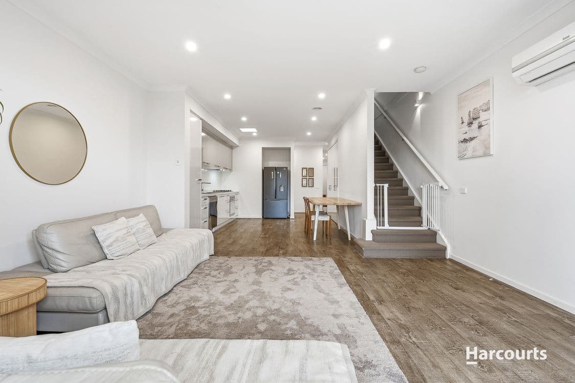 10 Baker Crescent, HEIDELBERG HEIGHTS, VIC 3081, Heidelberg Heights - Thumbnail 3