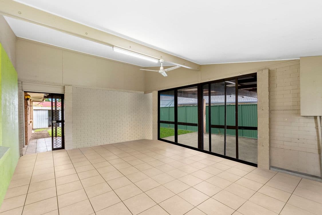 15 Glendevon Crescent, MOUNT WARREN PARK, QLD 4207, Mount Warren Park - Thumbnail 5