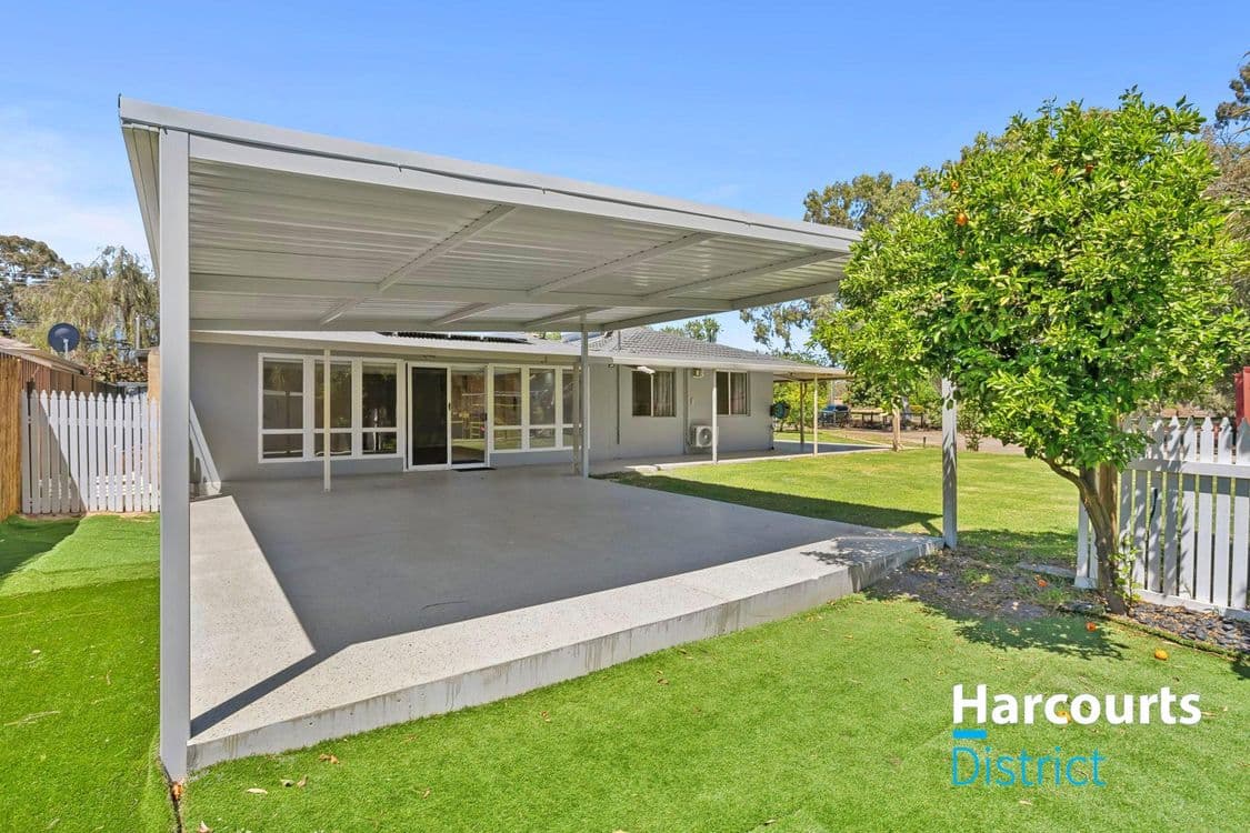 111 Robert Street, HENLEY BROOK, WA 6055, Henley Brook - Thumbnail 4