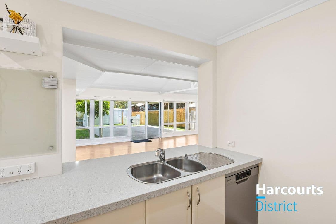111 Robert Street, HENLEY BROOK, WA 6055, Henley Brook - Thumbnail 8