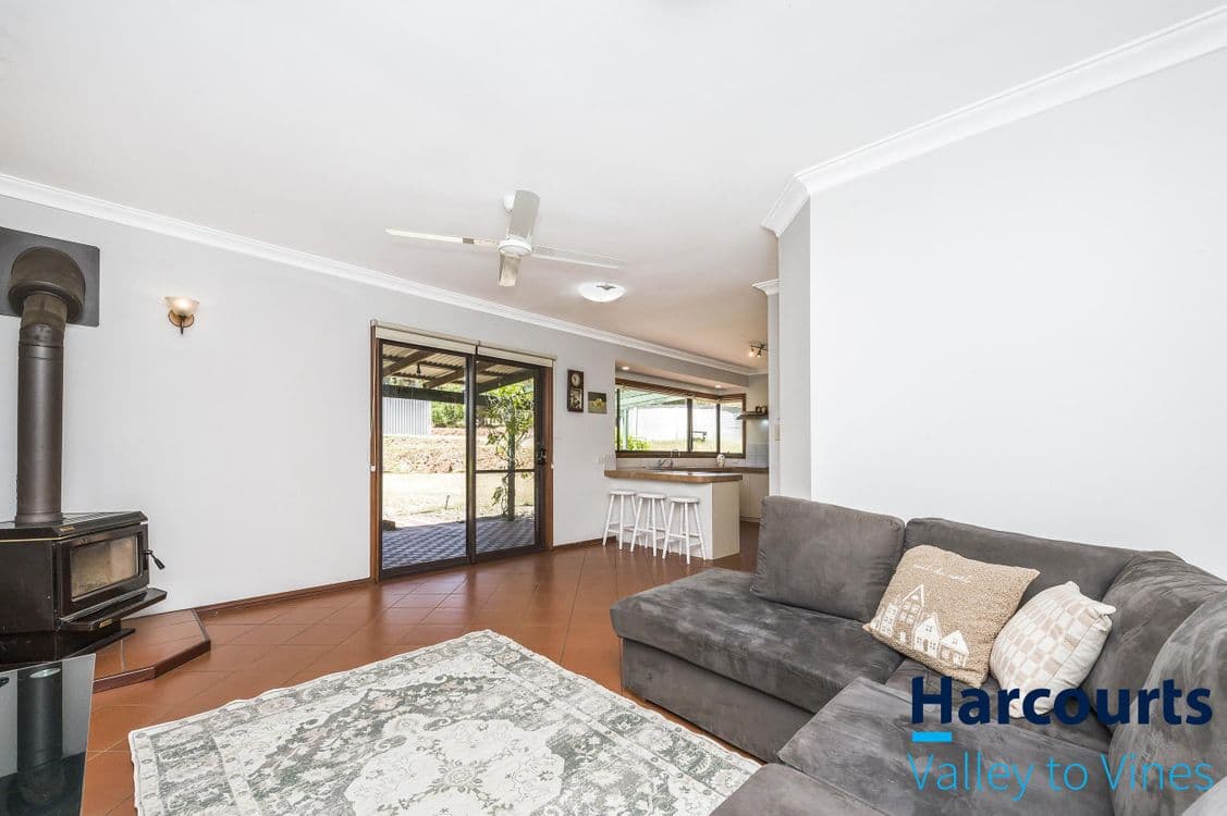 80 Murray Grey Circle, LOWER CHITTERING, WA 6084, Lower Chittering - Thumbnail 8