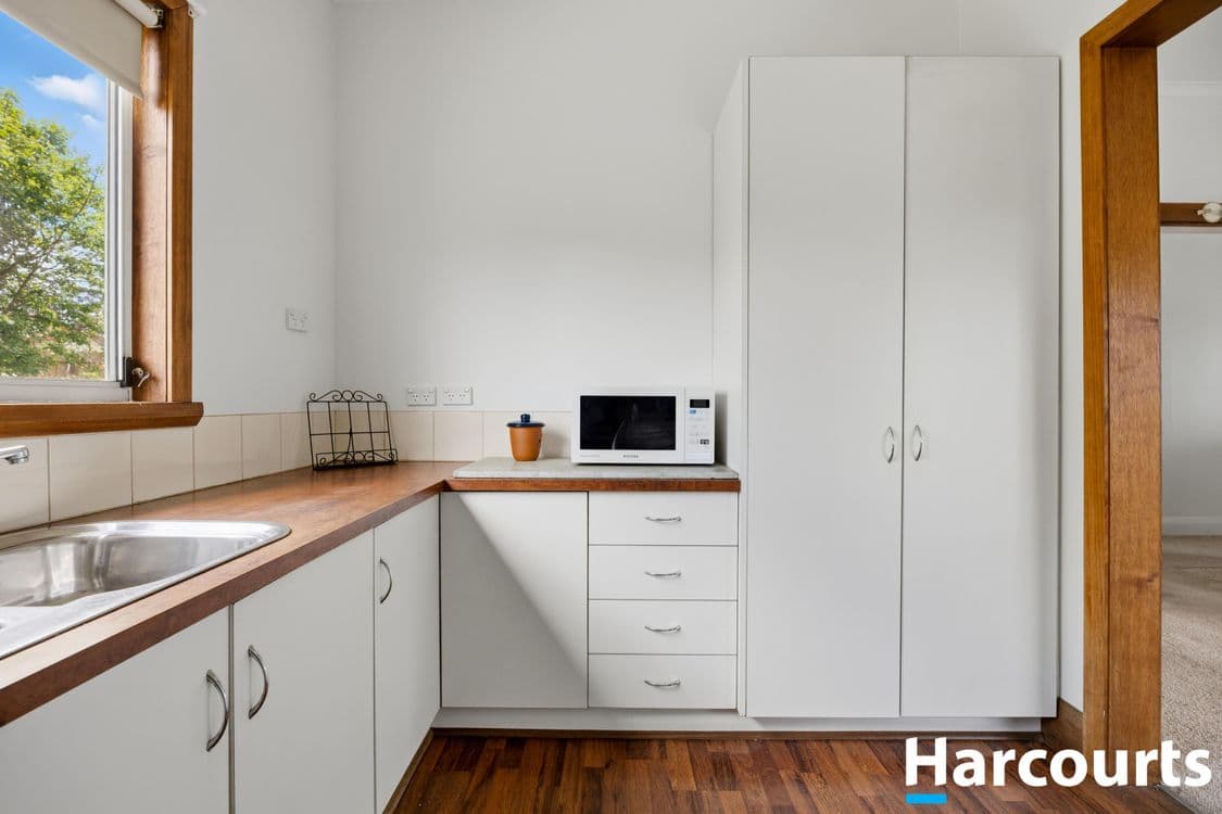 13 Beach Road, GRAVELLY BEACH, TAS 7276, Gravelly Beach - Thumbnail 6