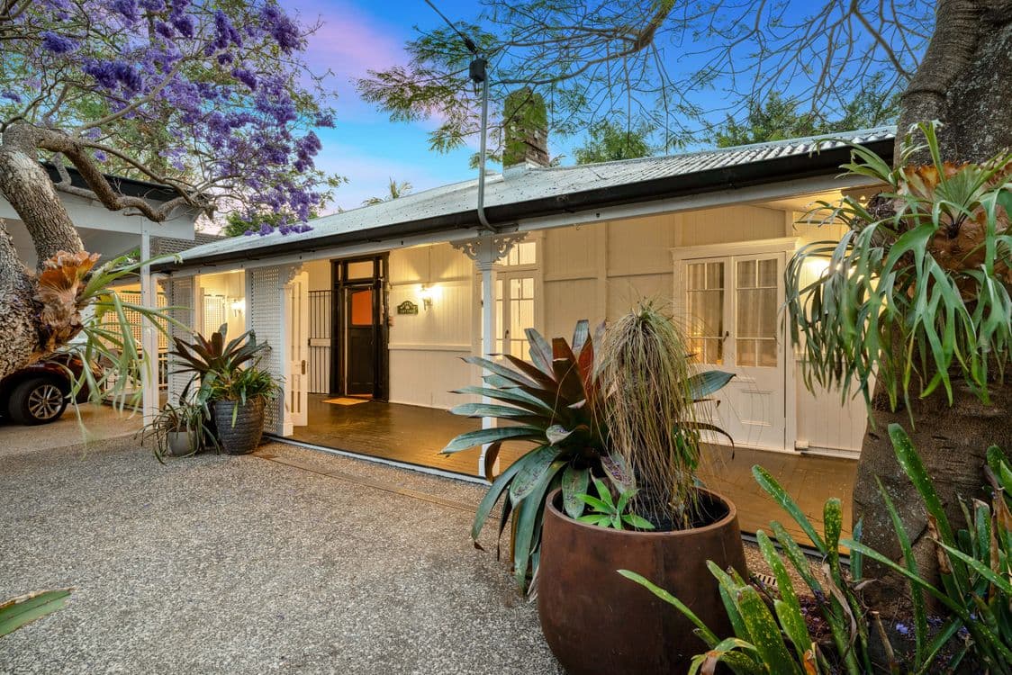 95 Simpsons Road, BARDON, QLD 4065, Bardon - Thumbnail 3