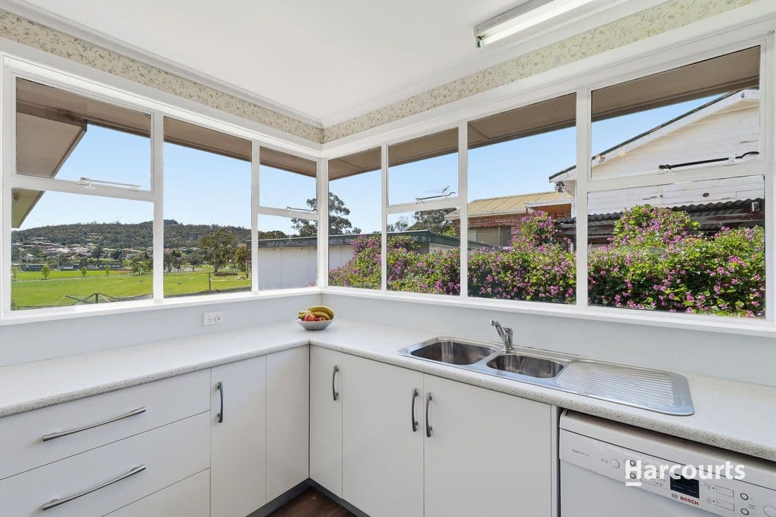30 Sunhaven Avenue, GEILSTON BAY, TAS 7015, Geilston Bay - Thumbnail 4