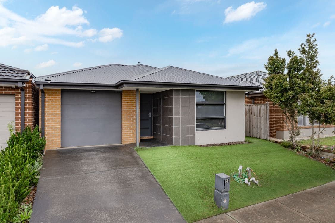 28 Calypso Drive, MICKLEHAM, VIC 3064, Mickleham - Thumbnail 2
