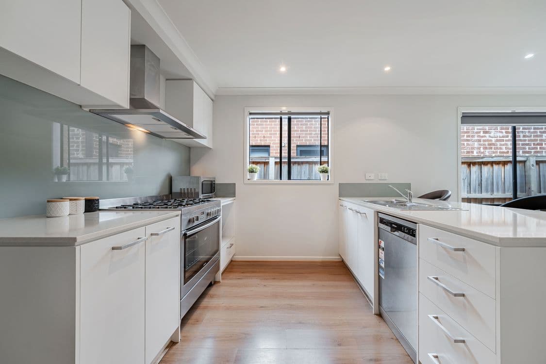 28 Calypso Drive, MICKLEHAM, VIC 3064, Mickleham - Thumbnail 5