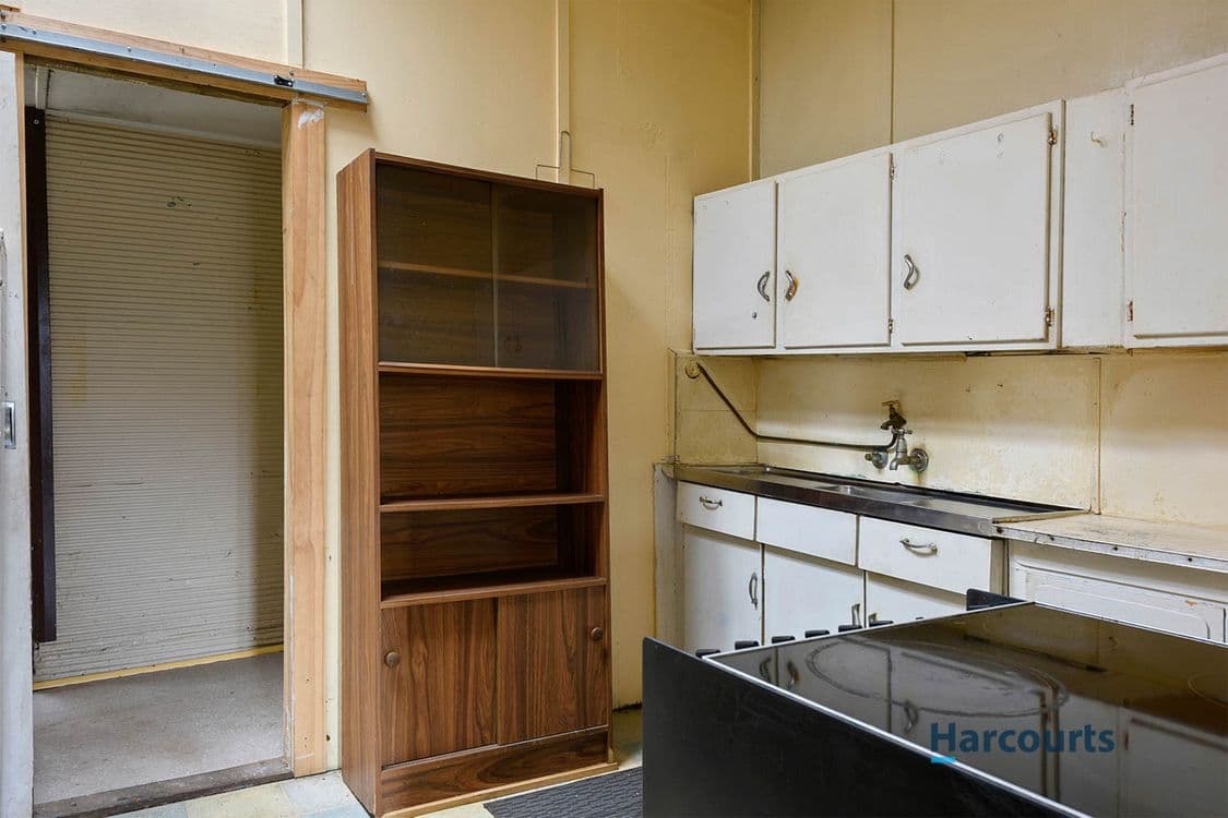 11 Fowler Street, QUEENSTOWN, TAS 7467, Queenstown - Thumbnail 2