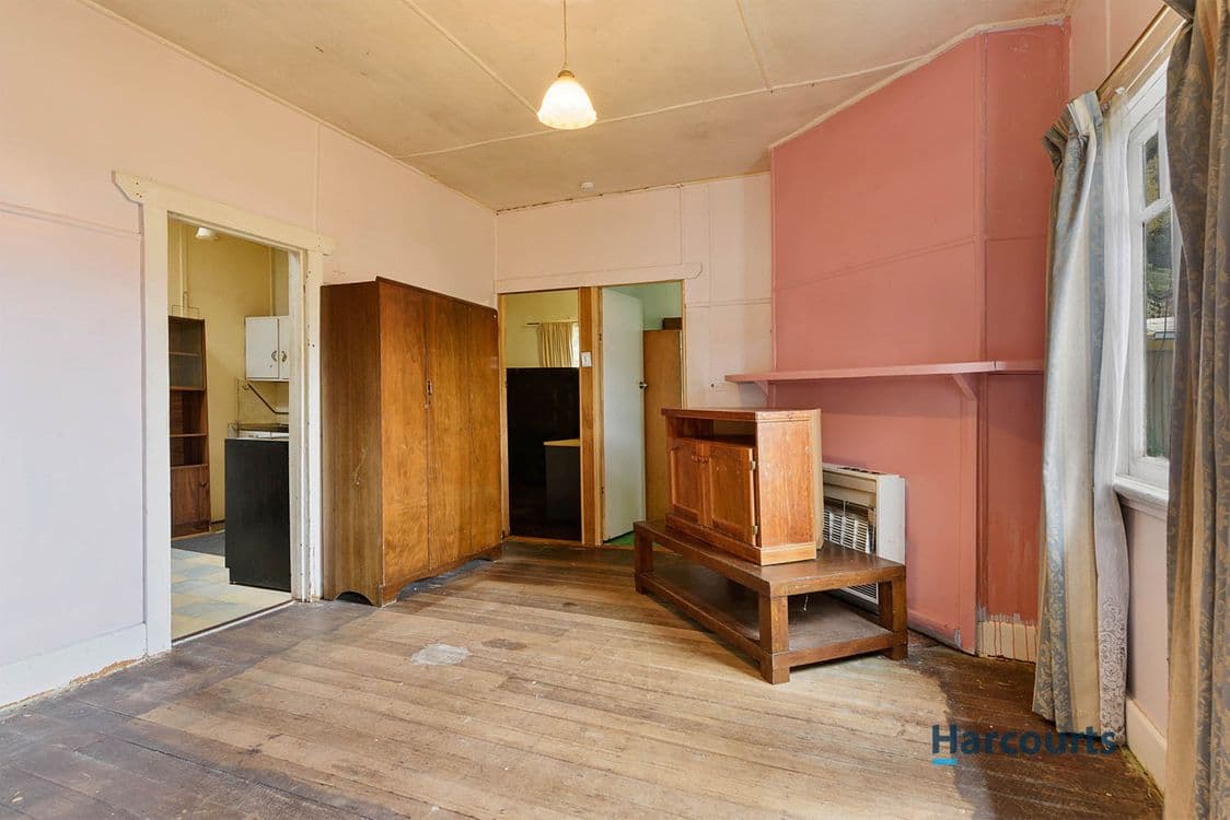 11 Fowler Street, QUEENSTOWN, TAS 7467, Queenstown - Thumbnail 4
