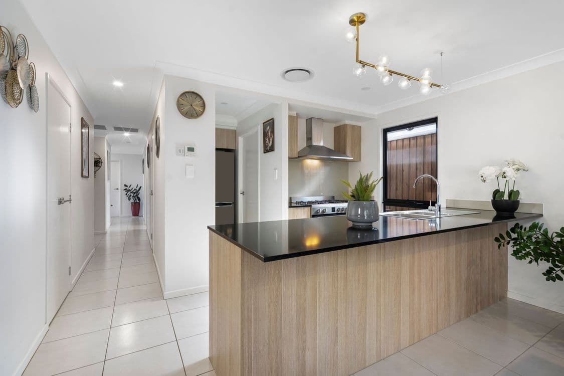 19 Waterhousia Crescent, BIRKDALE, QLD 4159, Birkdale - Thumbnail 5