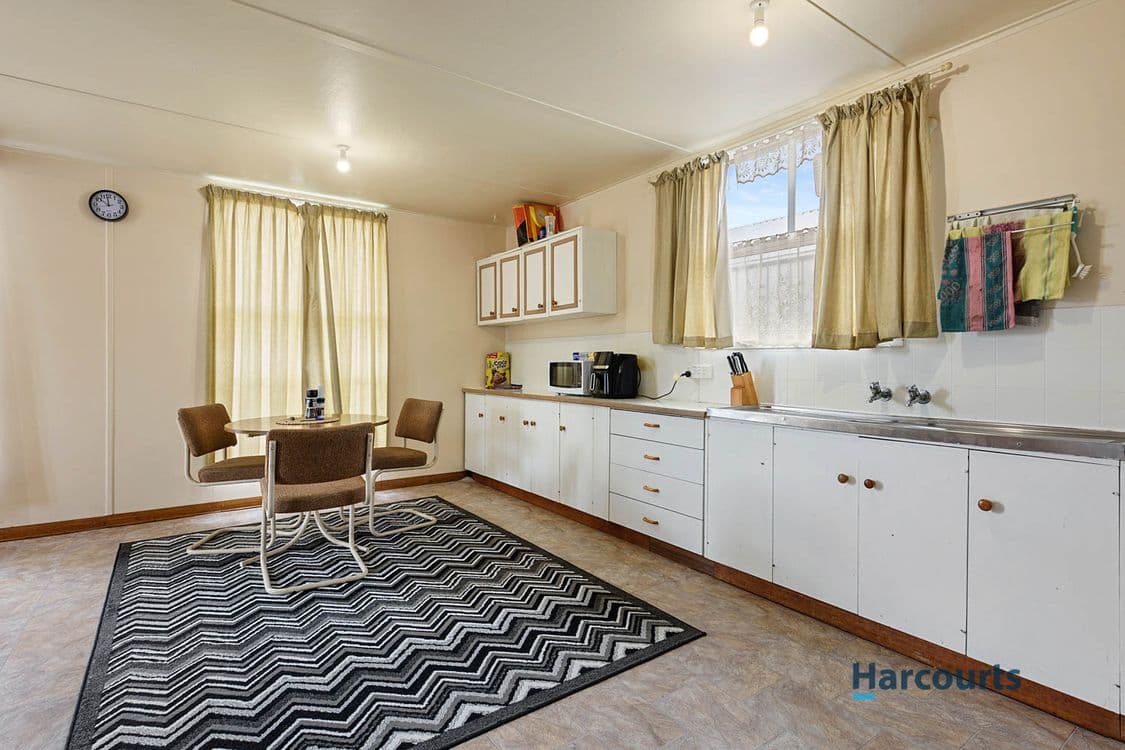 41 Baillieu Street, ROSEBERY, TAS 7470, Rosebery - Thumbnail 2