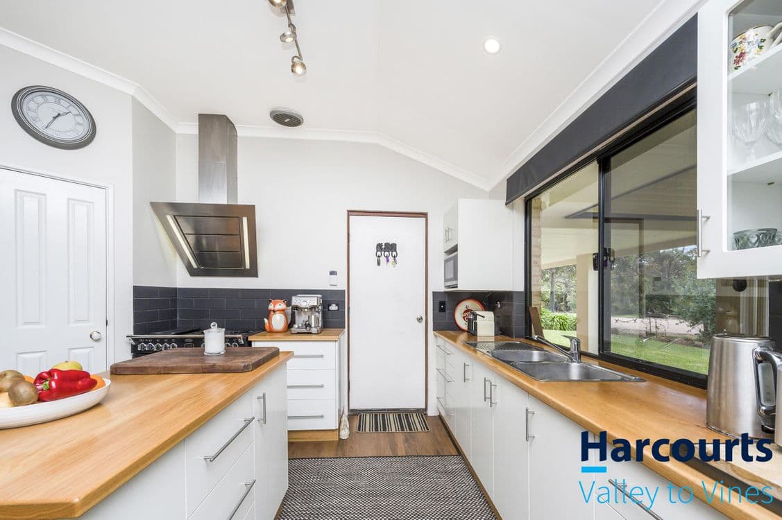 4 Little Bunning Road, GIDGEGANNUP, WA 6083, Gidgegannup - Thumbnail 5