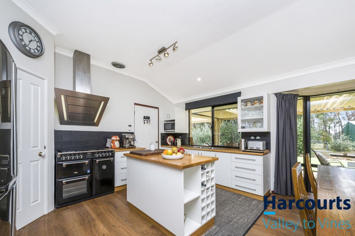 4 Little Bunning Road, GIDGEGANNUP, WA 6083, Gidgegannup - Thumbnail 7