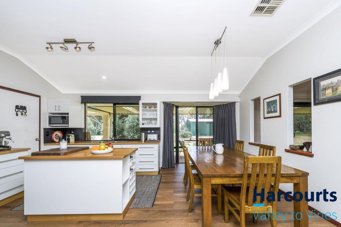 4 Little Bunning Road, GIDGEGANNUP, WA 6083, Gidgegannup - Thumbnail 8