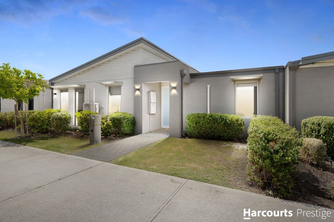 2/25 Plunkett Turn, CANNING VALE, WA 6155, Canning Vale - Image 1