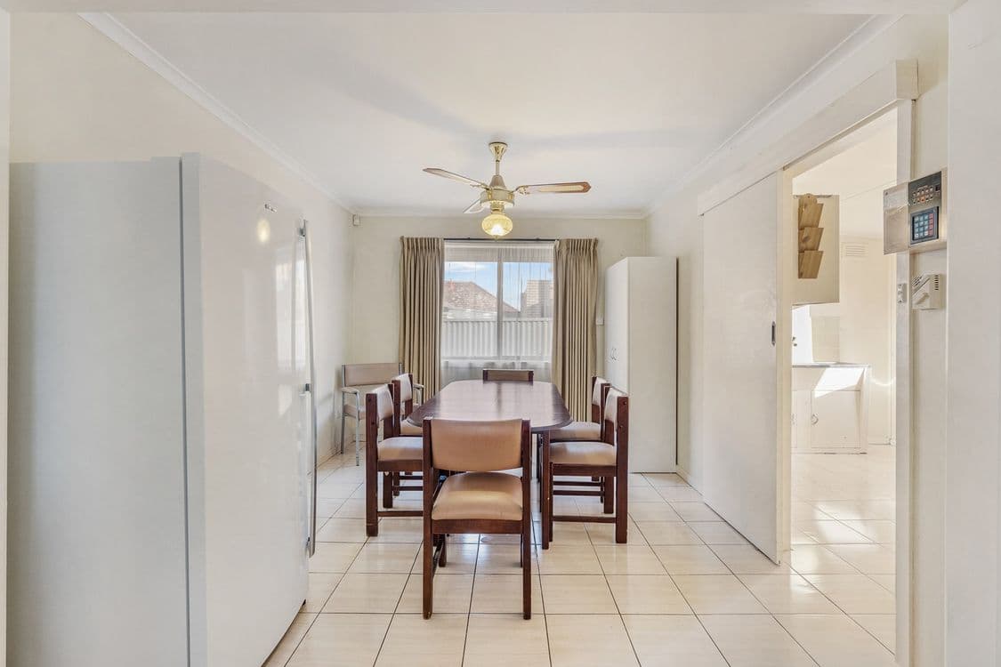 31 Lester Avenue, ST ALBANS, VIC 3021, St Albans - Thumbnail 5