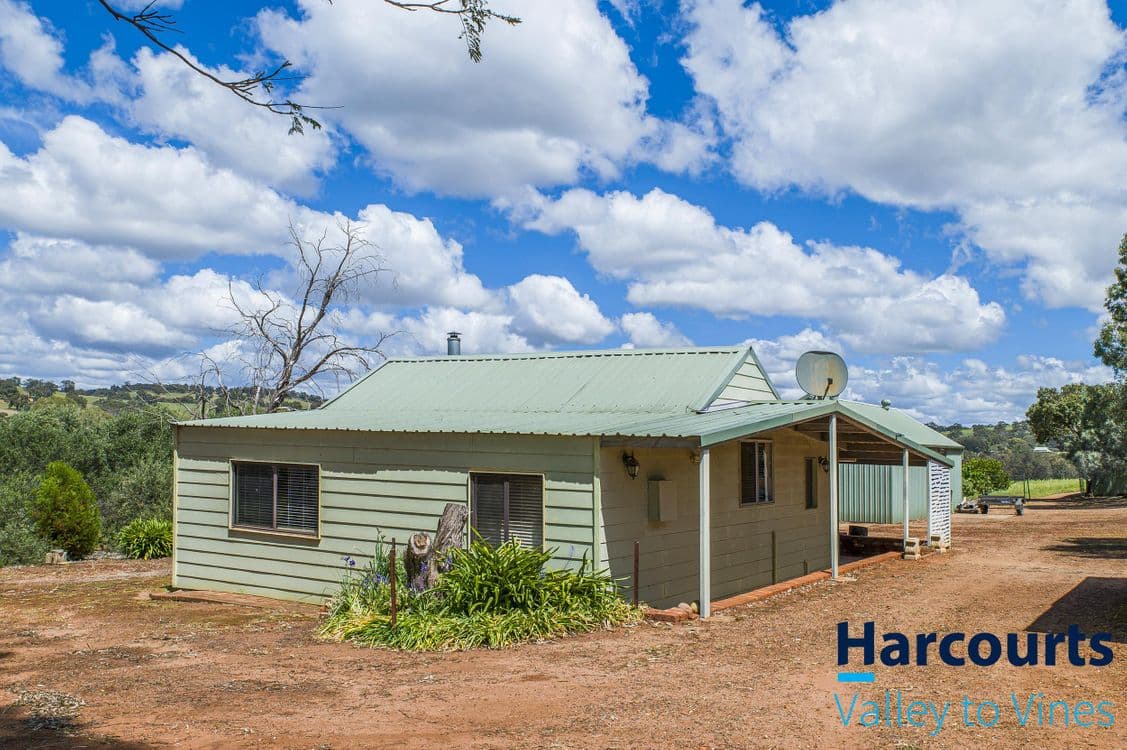 809 Bindoon-Moora Road, BINDOON, WA 6502, Bindoon - Thumbnail 4