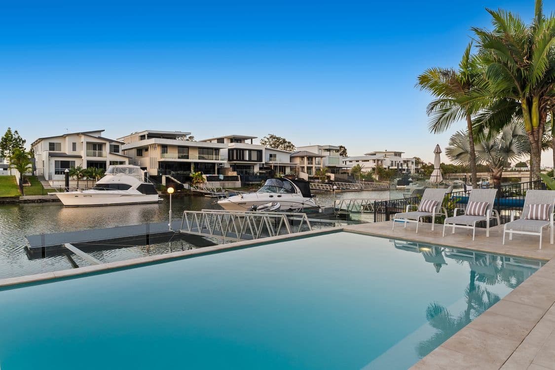 16 Harbourvue Court, HELENSVALE, QLD 4212, Helensvale - Thumbnail 2
