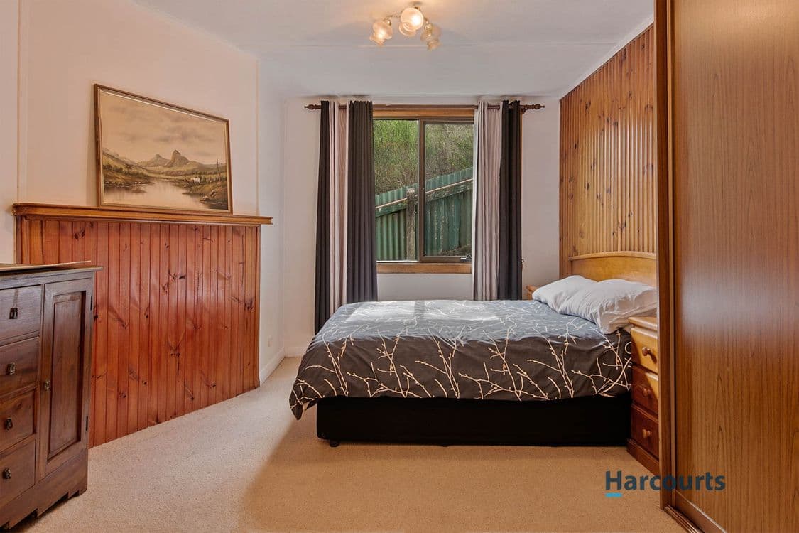 11 Wilmot Street, QUEENSTOWN, TAS 7467, Queenstown - Thumbnail 6