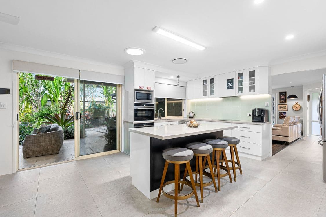 39 Olivia Drive, CARINA HEIGHTS, QLD 4152, Carina Heights - Thumbnail 3