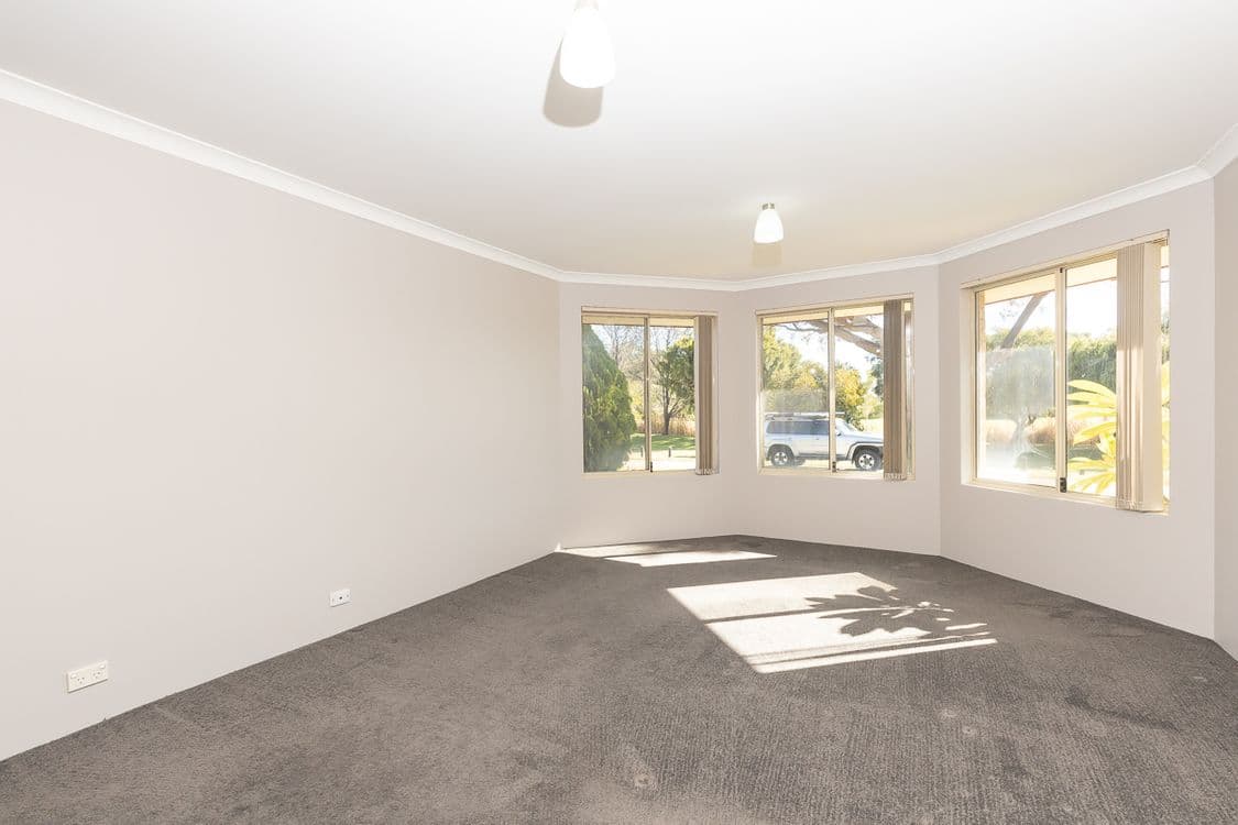 10 Properjohn Drive, ROCKINGHAM, WA 6168, Rockingham - Thumbnail 3
