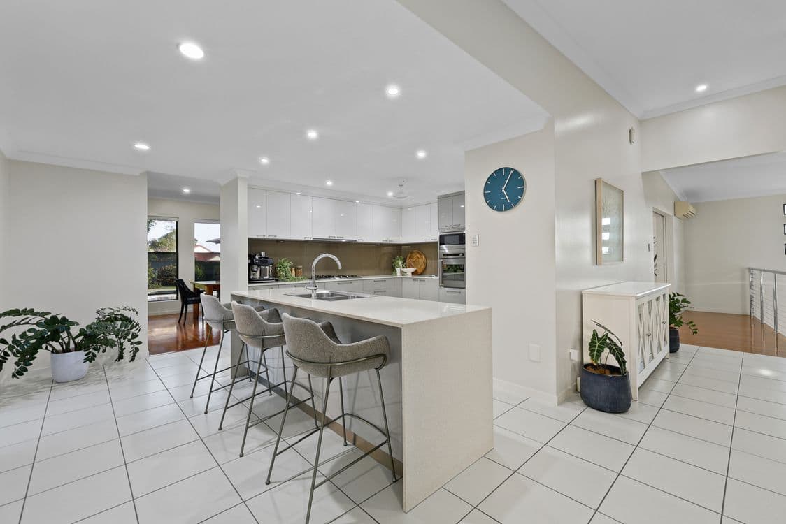 18 Shuttlewood Drive, RICHMOND, QLD 4740, Richmond - Thumbnail 4