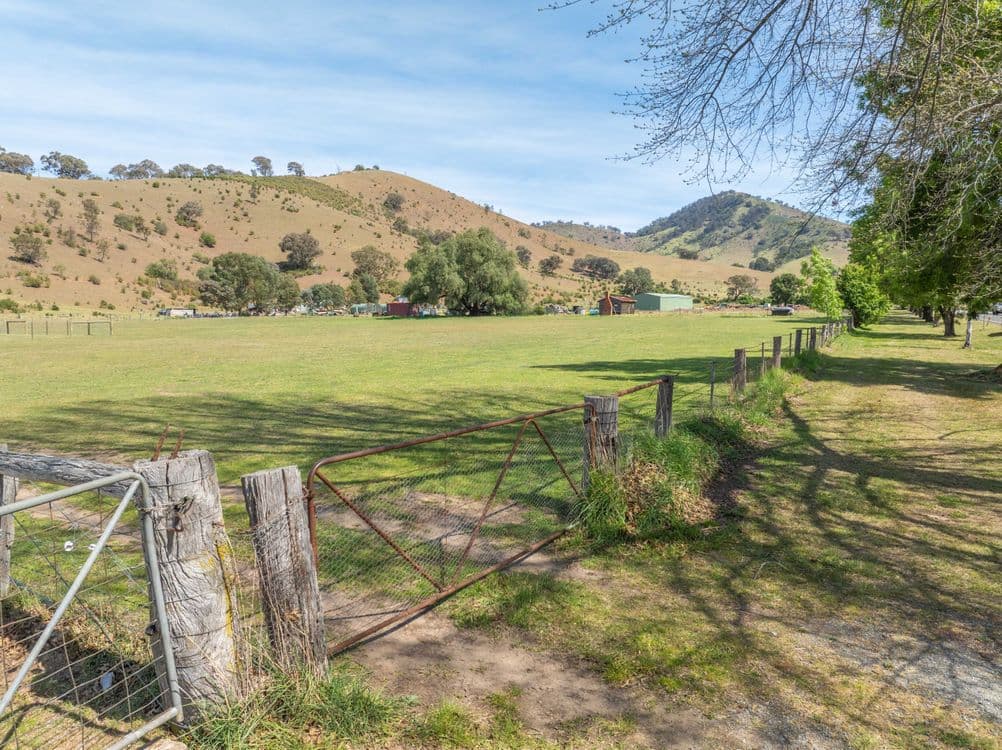6965 Great Alpine Road, SWIFTS CREEK, VIC 3896, Swifts Creek - Thumbnail 4