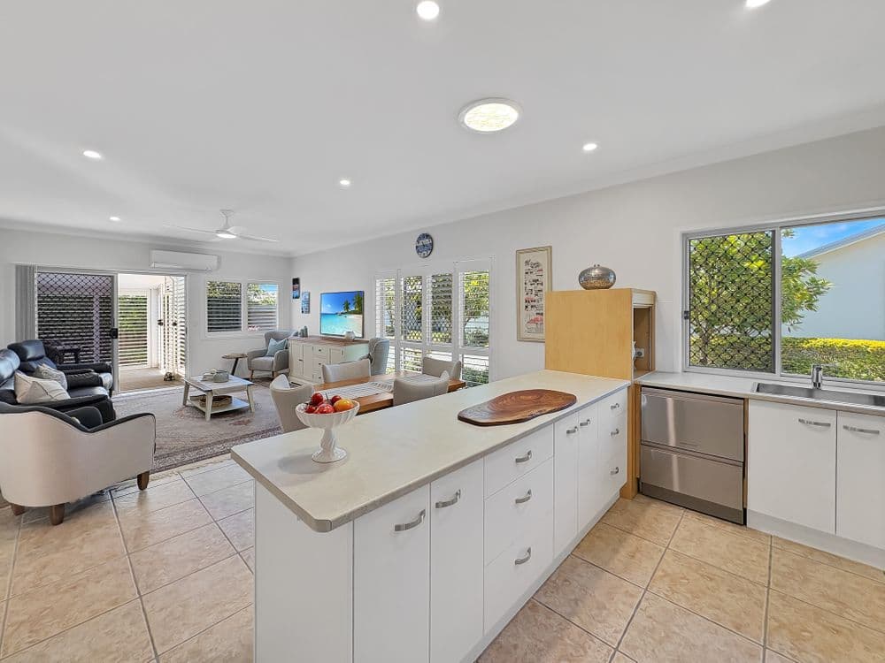 44/2 Grand Parade, KAWANA ISLAND, QLD 4575, Kawana Island - Thumbnail 5